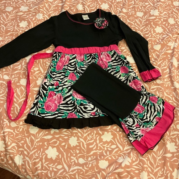 Ann Loren Black and Pink Stitch Detail Top w/ matching bottoms - Picture 1 of 5